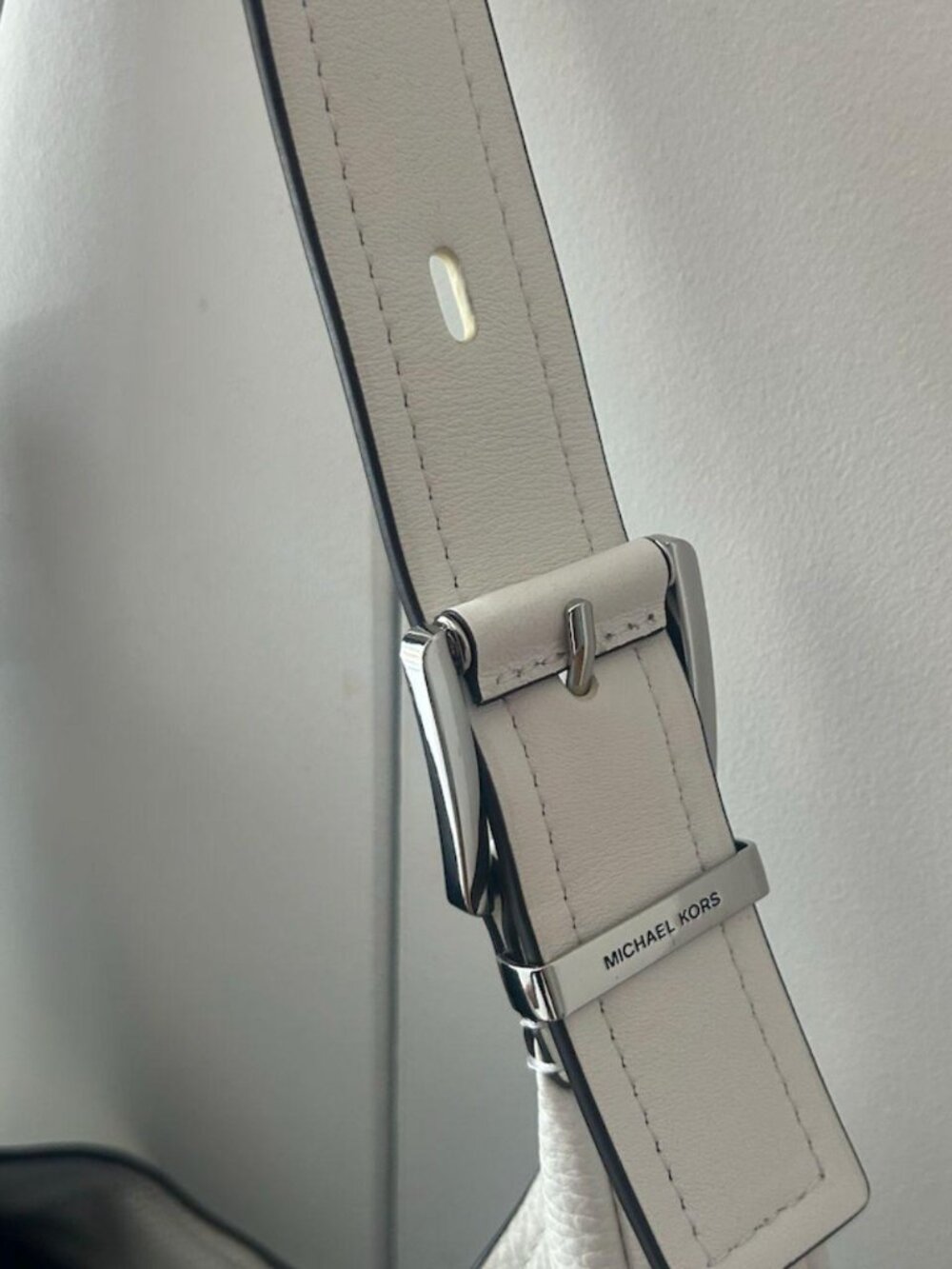 Michael Kors White Pebbled Leather Hobo Bag - Picture 2 of 3